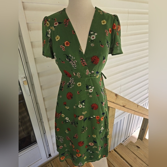 Forever 21:Floral Green Dress - Picture 3 of 5